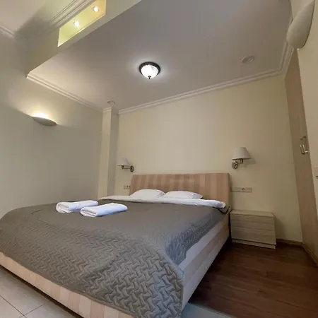 75m2 Stylish Comfort Cafe Next Door In Quiet Apartment