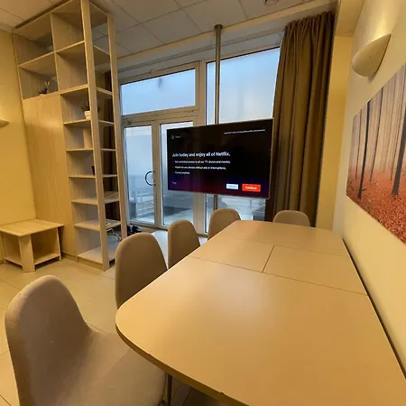 75m2 Stylish Comfort Cafe Next Door In Quiet דירה ריגה
