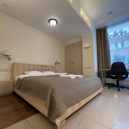 Apartmán 75m2 Stylish Comfort Cafe Next Door In Quiet *