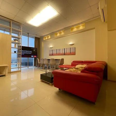 Appartamento 75m2 Stylish Comfort Cafe Next Door In Quiet